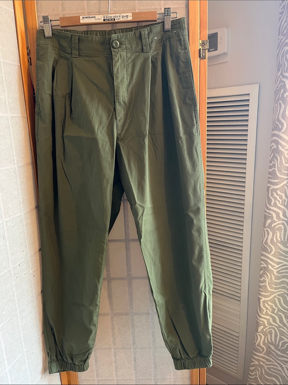 Uniqlo Olive Green Relaxed cotton mix jogger style Pants M